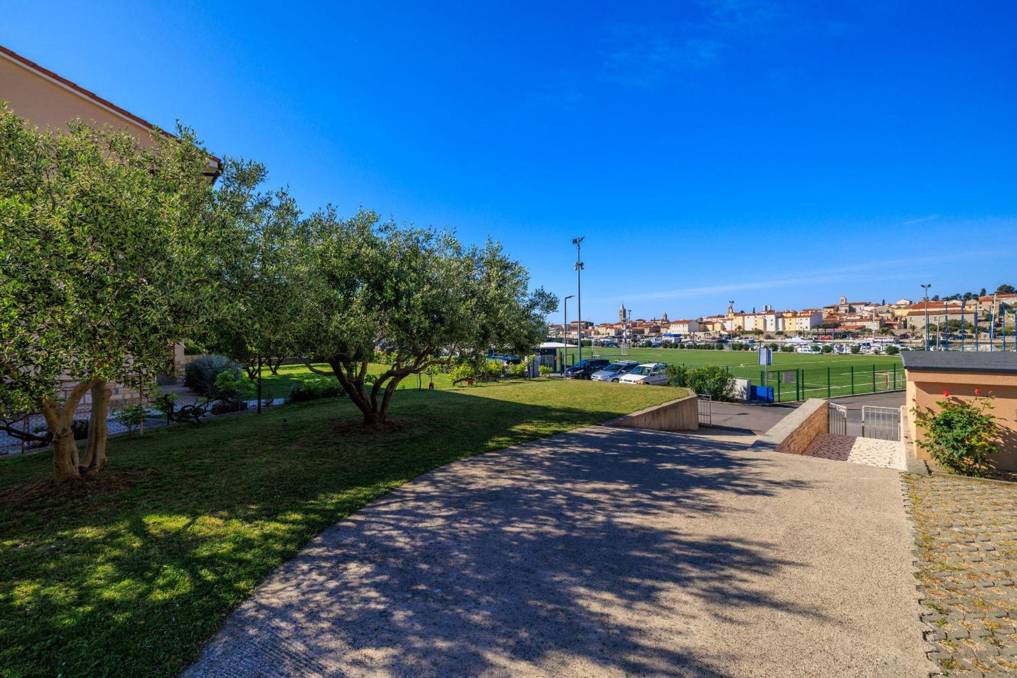 Apartment Zdravka Banjol Екстер'єр фото